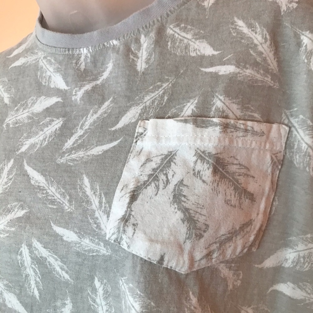 Broken Threads Gray Feather Print Pocket T-Shirt - Picture 3 of 4